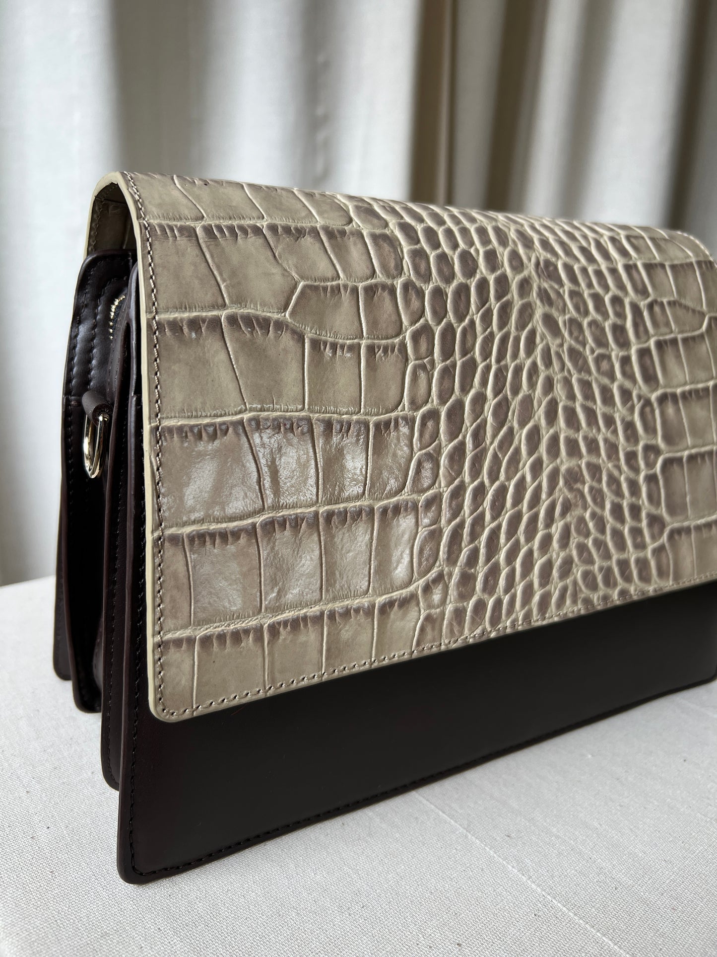 The Flap Beige Croco